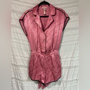 Victoria's Secret sleep night romper nwt